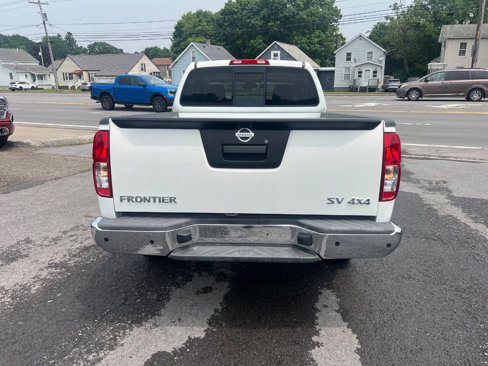 Used 2016 Nissan Frontier SV image 4