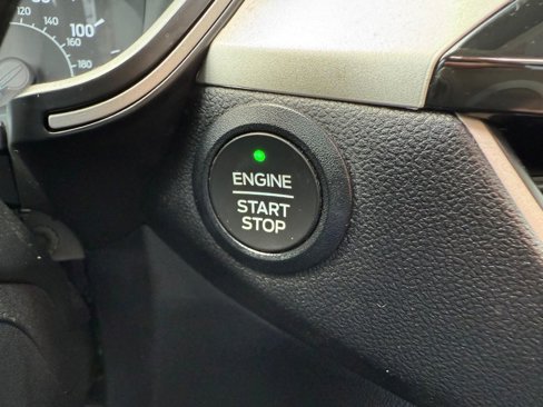 Used 2021 Ford Escape SEL image 30