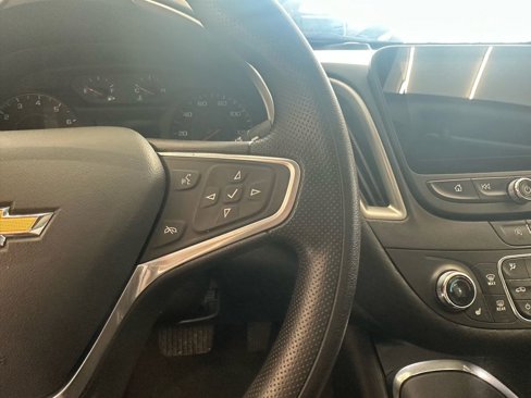 Used 2022 Chevrolet Malibu LT image 19