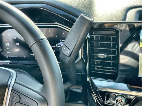 New 2026 GMC Sierra 2500 SLT w/ SLT Convenience Package image 16