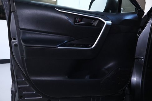 Used 2024 Toyota RAV4 LE image 12