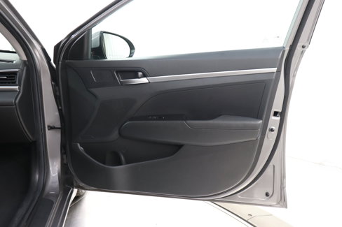 Used 2020 Hyundai Elantra SE w/ Cargo Package (C1) image 22