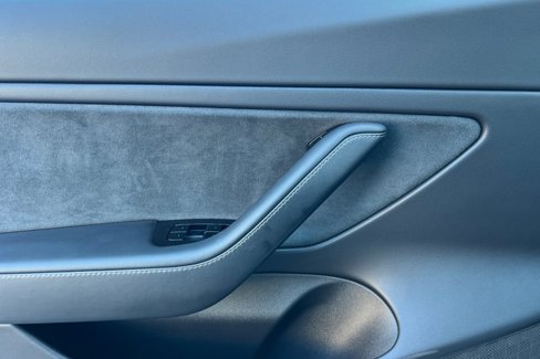 Used 2018 Tesla Model 3 Performance image 11