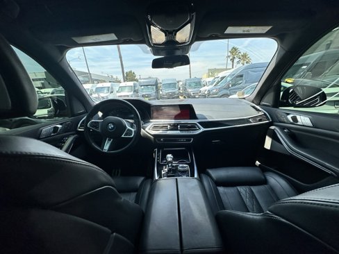 Used 2022 BMW X7 M50i image 14