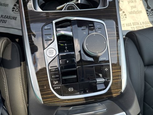 Used 2024 BMW X7 xDrive40i image 54