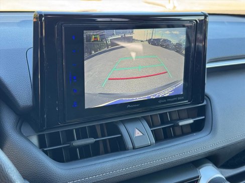 Used 2019 Toyota RAV4 XLE image 19