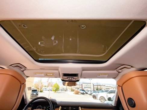 New 2025 Land Rover Discovery Metropolitan Edition image 51