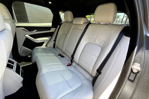 New 2026 Jaguar F-PACE R-Dynamic S image 10
