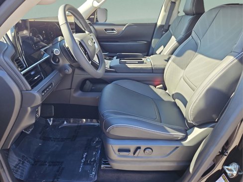 New 2025 INFINITI QX80 Luxe image 15