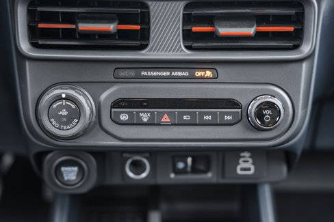 New 2025 Ford Maverick Lariat w/ 4K Tow Package image 33