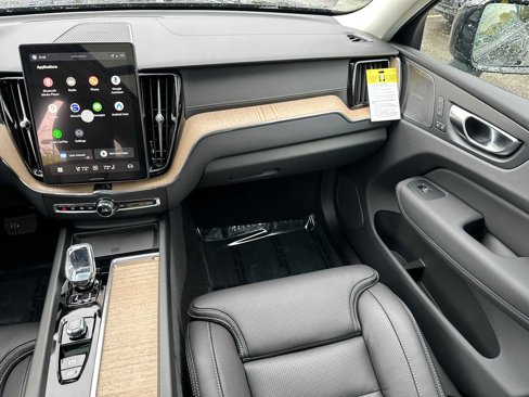 New 2026 Volvo XC60 B5 Ultra w/ Protection Package Premier image 16