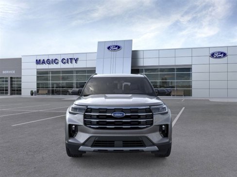 Used 2025 Ford Explorer Active w/ Active Comfort Package image 6