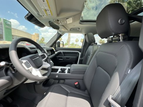 New 2025 Land Rover Defender 130 S image 15