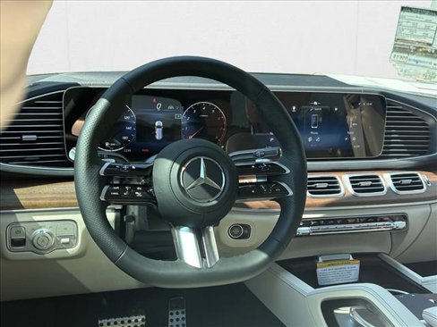 New 2026 Mercedes-Benz GLS 450 4MATIC image 16