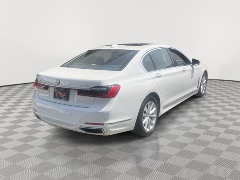 Used 2022 BMW 740i xDrive image 6