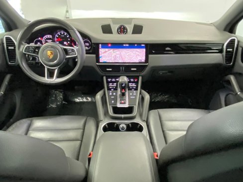 Used 2021 Porsche Cayenne image 27
