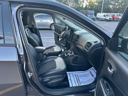 Used 2019 Jeep Compass Latitude image 31