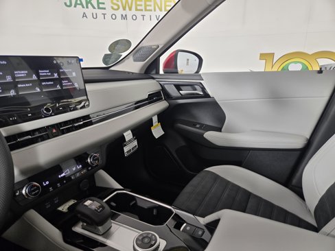 New 2025 Mitsubishi Outlander SE image 25