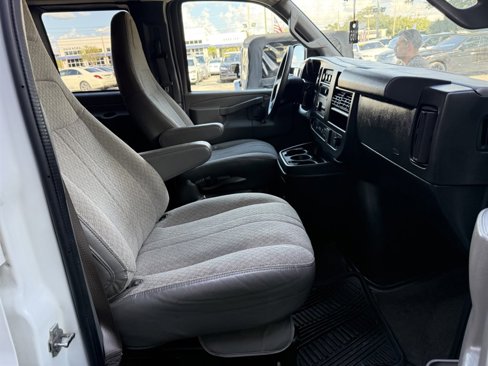 Used 2020 Chevrolet Express 3500 LT w/ LT Preferred Equipment Group image 16