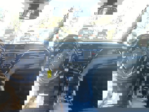 Used 2018 Toyota Camry LE image 25