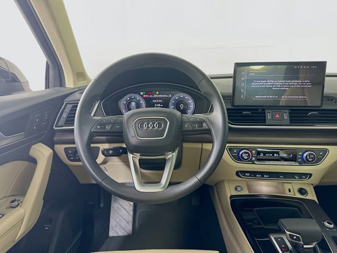 Used 2024 Audi Q5 2.0T Premium Plus w/ Premium Plus Package image 17
