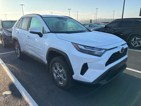 Used 2025 Toyota RAV4 XLE w/ Convenience Package image 8