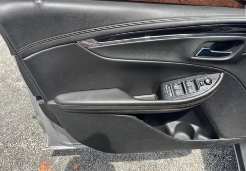 Used 2018 Chevrolet Impala LT image 10