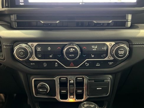 New 2025 Jeep Wrangler Sahara w/ Safety Group image 22