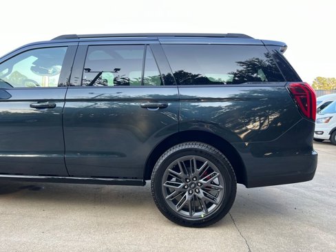 New 2025 Ford Expedition Platinum image 38