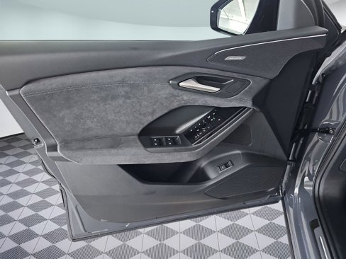New 2025 Audi SQ6 e-tron Prestige image 21