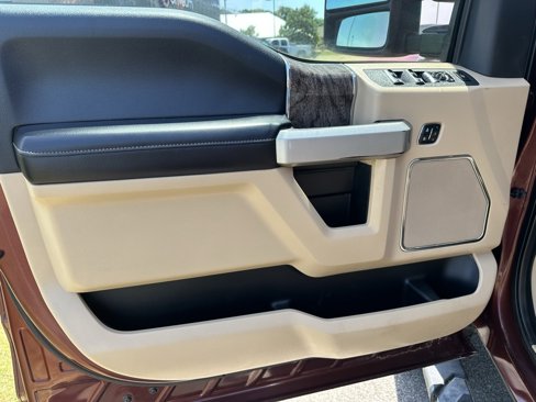 Used 2017 Ford F250 Lariat w/ Lariat Ultimate Package image 10