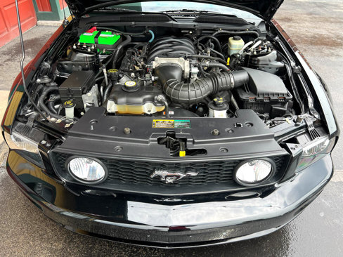 Used 2005 Ford Mustang GT Premium image 22