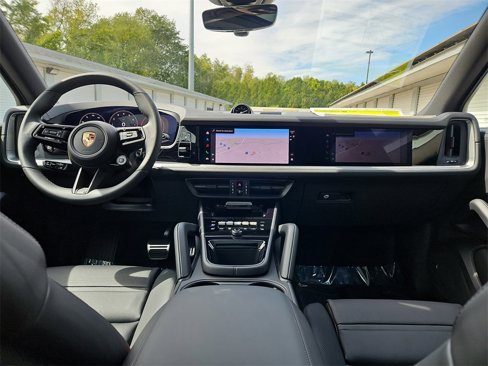 New 2026 Porsche Cayenne S image 9