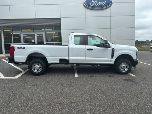New 2025 Ford F250 XLT image 11