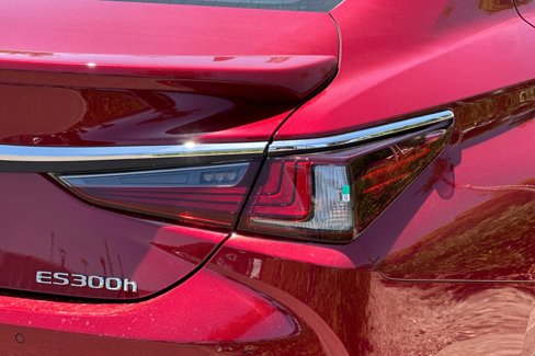 New 2025 Lexus ES 300h w/ Premium Package image 25