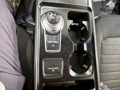 Used 2019 Ford Edge SE image 20