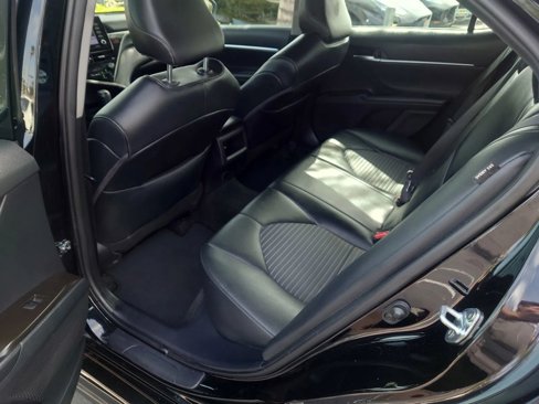 Used 2024 Toyota Camry SE image 12