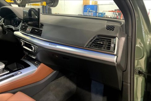 Certified 2025 Audi Q5 2.0T Premium Plus w/ Premium Plus Package image 16