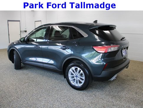 Used 2022 Ford Escape SE image 2