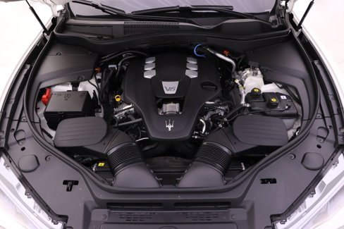 New 2023 Maserati Levante GT image 9