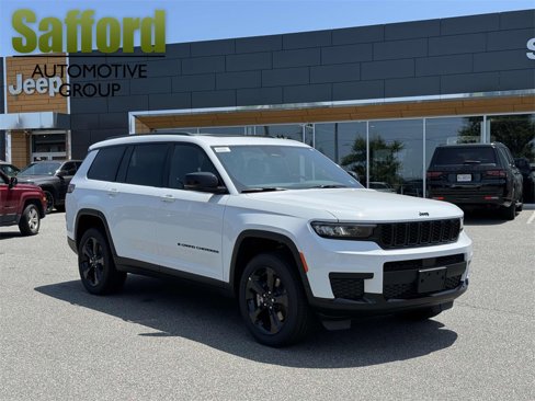 New 2025 Jeep Grand Cherokee L Altitude image 1