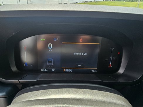 New 2025 Ford Maverick XL image 17