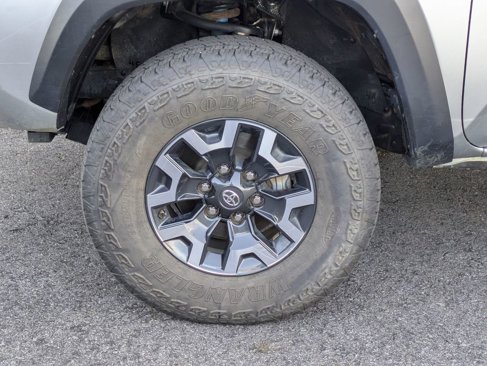Used 2023 Toyota Tacoma SR image 11
