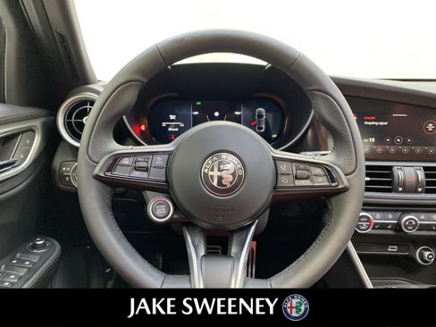 New 2024 Alfa Romeo Giulia Ti w/ Performance Driving Package image 15