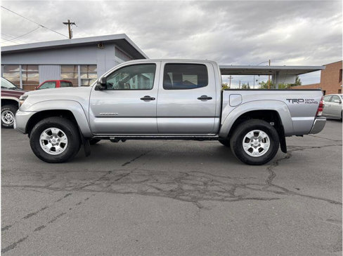 Used 2015 Toyota Tacoma 4x4 Double Cab image 2