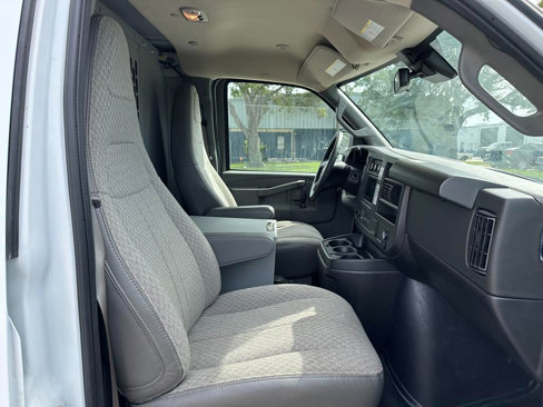 Used 2024 Chevrolet Express 2500 w/ Driver Convenience Package image 15