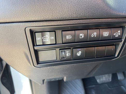 Used 2024 Toyota Tundra Limited image 25