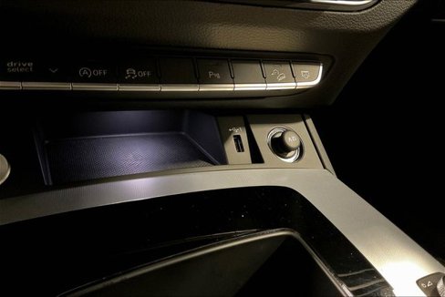 Certified 2025 Audi Q5 2.0T Premium image 33
