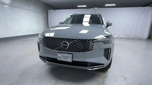 New 2026 Volvo XC90 B6 Plus w/ Protection Package Premier image 18