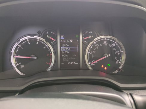 Used 2023 Toyota 4Runner Limited image 28